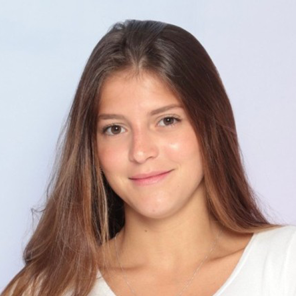 Julia-Rodrigues--headshot