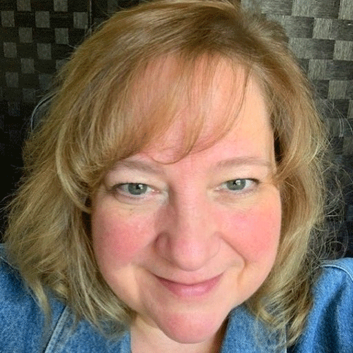 JulieStuck_headshot